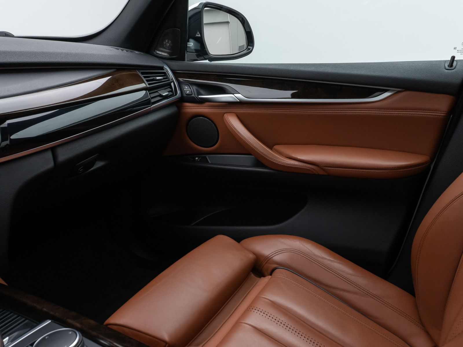 Fahrzeugabbildung BMW X5 xD40d M Sport HUD H/K SoftCL Komfort AHK Alar