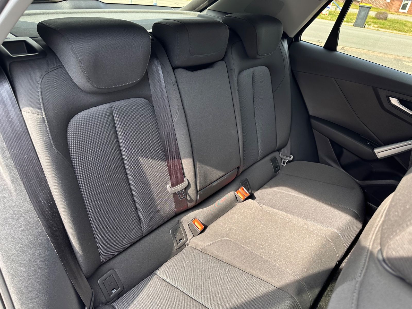Fahrzeugabbildung Audi Q2 35 TFSI Navi/Virtual/APP/eHeck/RFK/PDC/LED