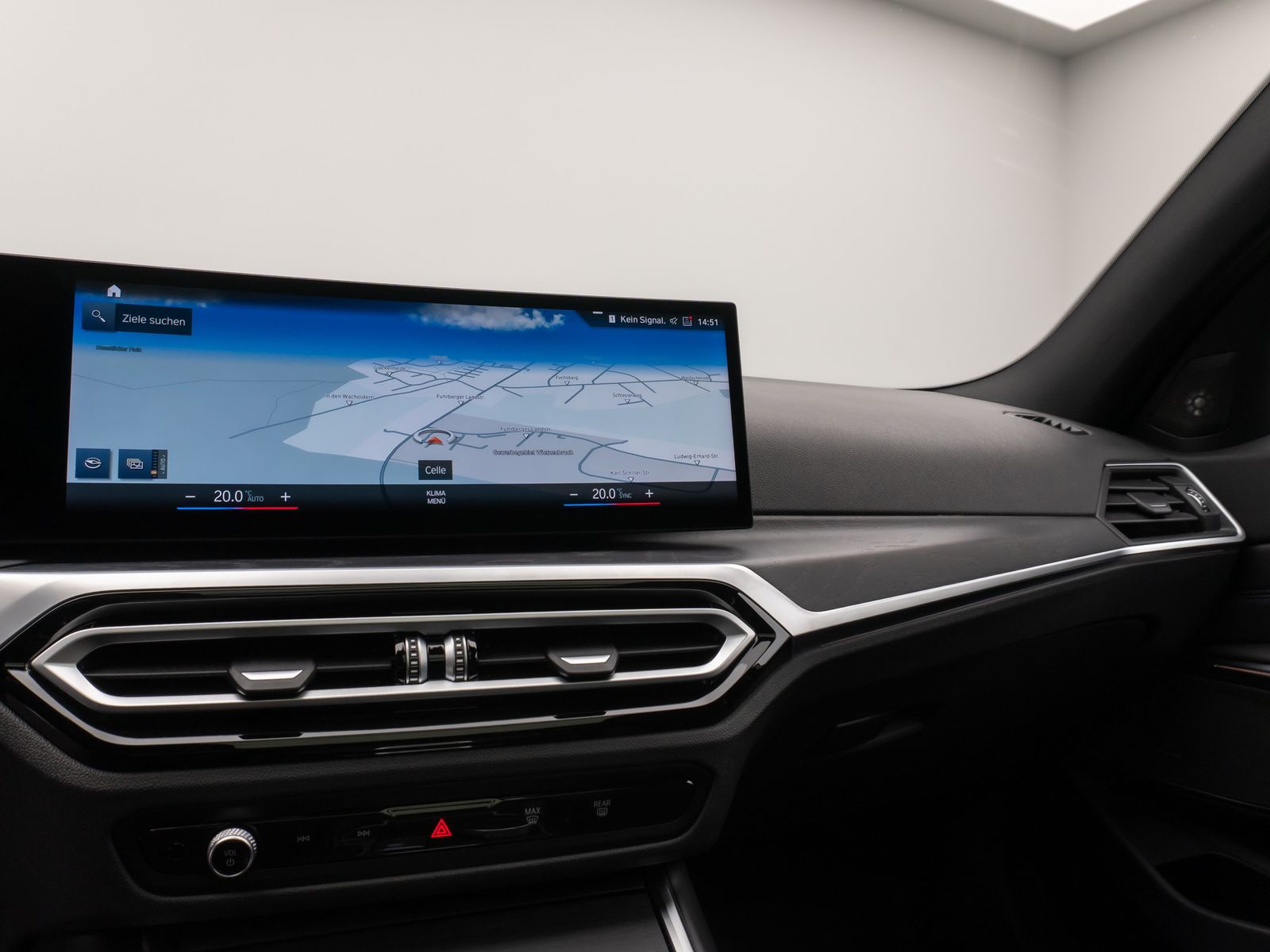 Fahrzeugabbildung BMW 320d M Sport Pro Panorama Kamera HUD DAB H/K 19"