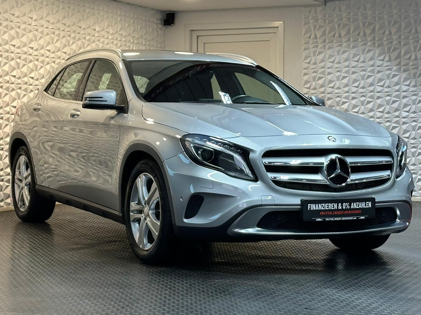 MERCEDES-BENZ GLA200 URBAN* BIXEN#SHZ#TEMPO#FRONT#PDC#KLIMA - Image 2