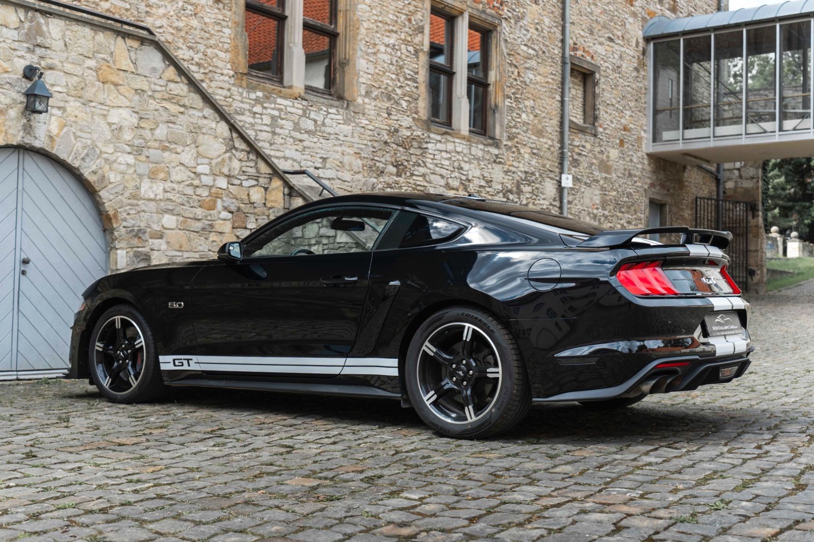 Fahrzeugabbildung Ford Mustang 5.0 GT  LED KAM NAV  SHZ SZK LEDER