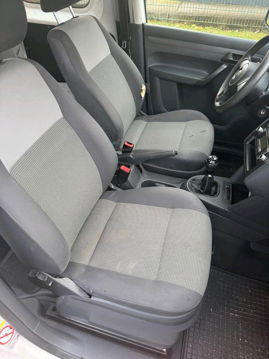 Volkswagen Caddy 2011 — photo 7