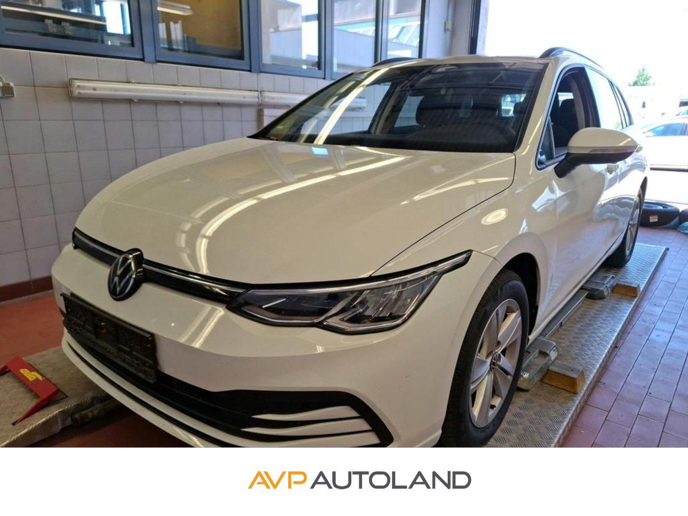 Volkswagen Golf VIII Variant 1.5 eTSI DSG Life | NAVI |