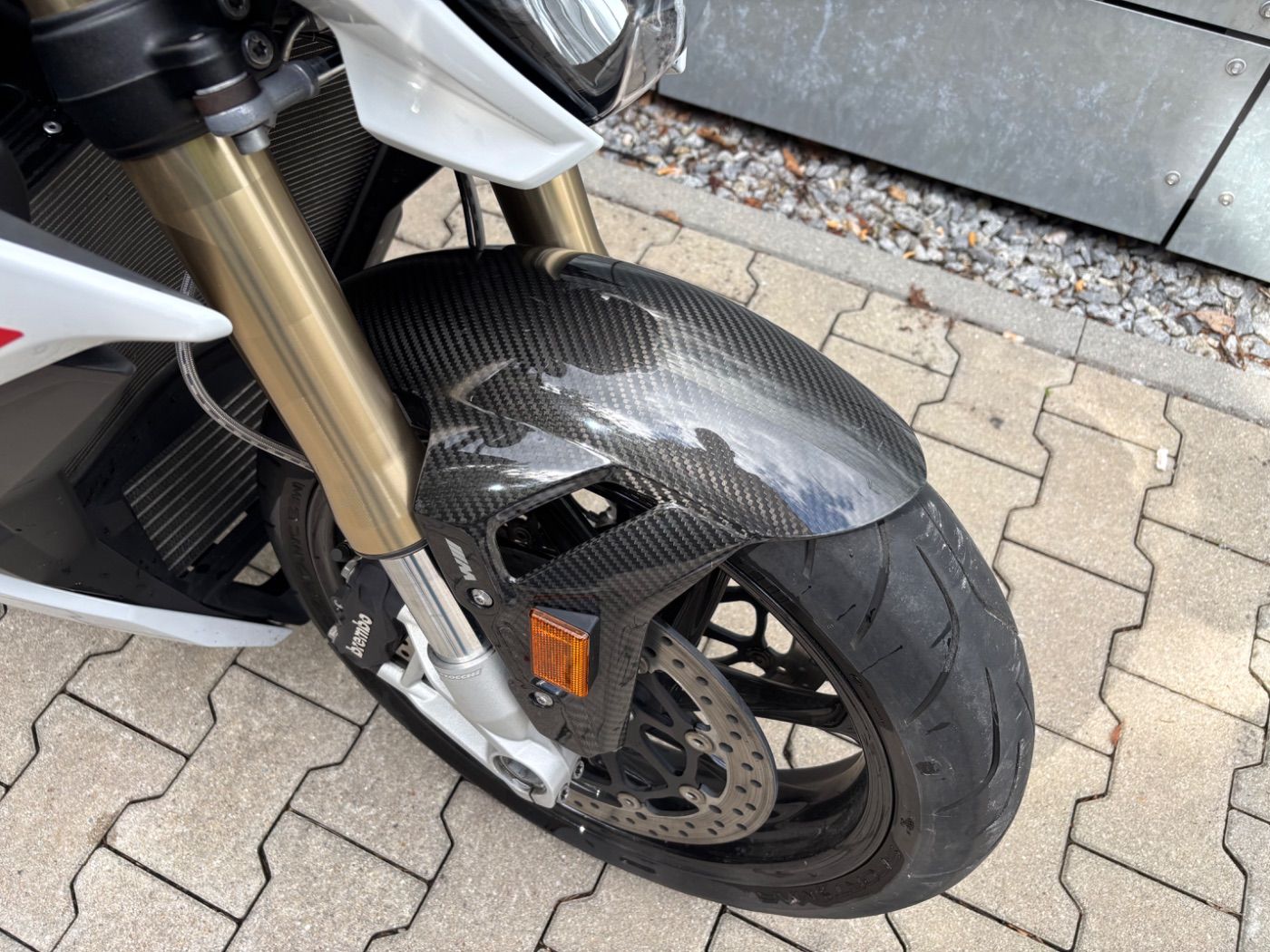 Fahrzeugabbildung BMW S 1000 R M-Paket 4 Pakete Carbon-, Frästeilepake