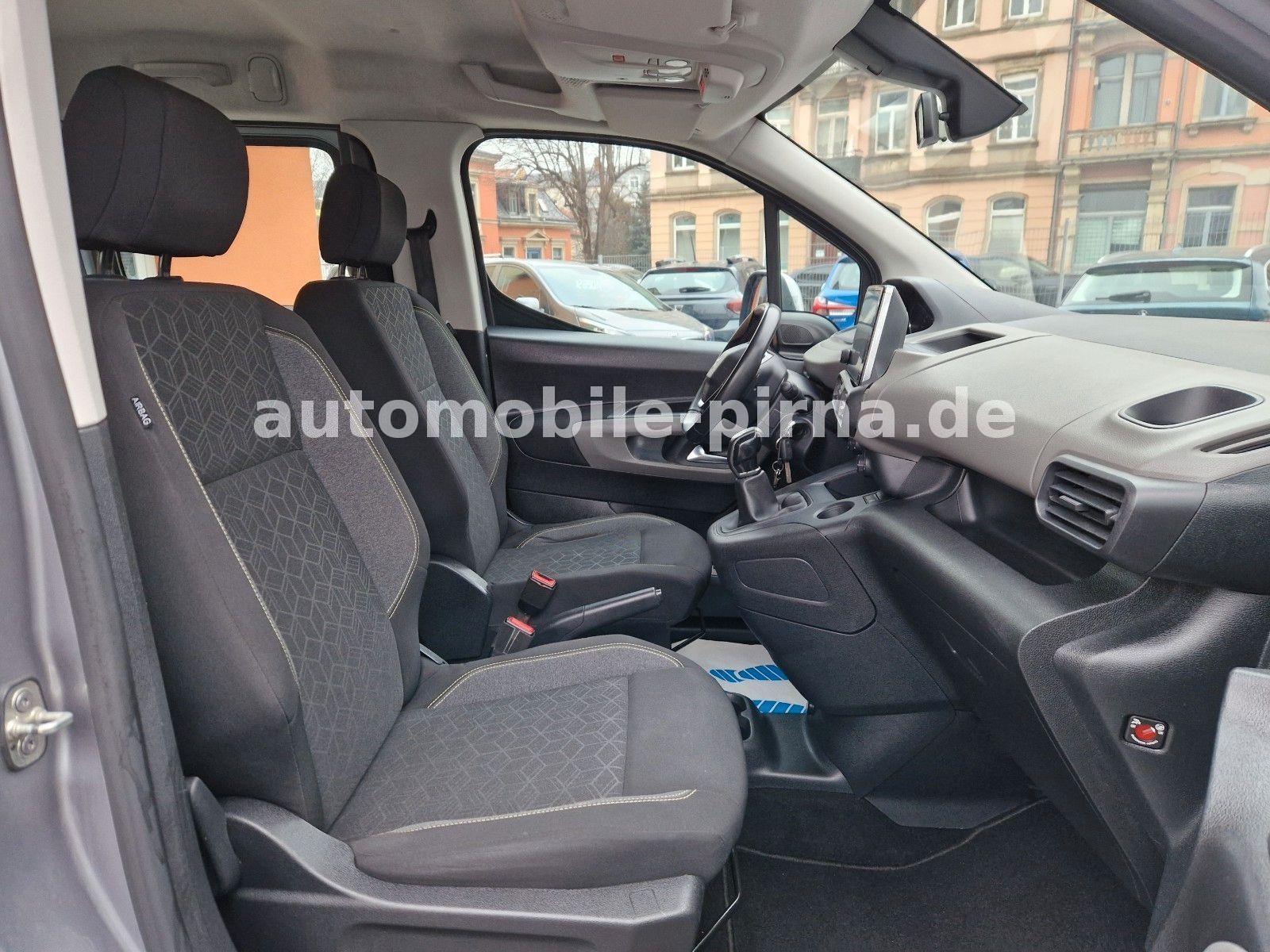 Rifter Active L1 BlueHDI (5-Si.) +NAVI/GRA/PDC