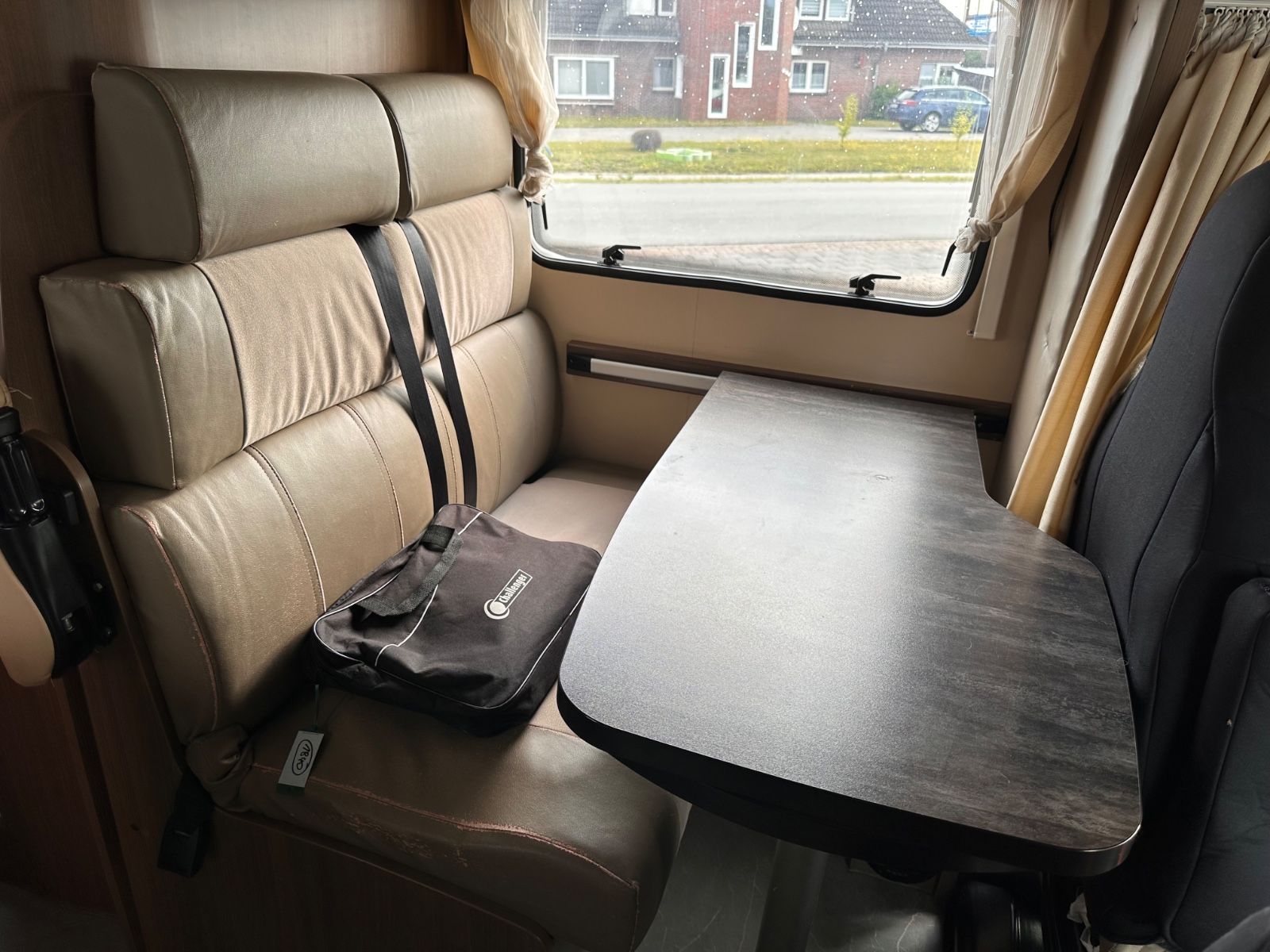 Fahrzeugabbildung Challenger Birthday 31 M14 140CH Transit WC/AHK