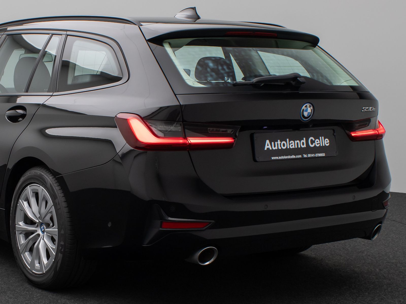 Fahrzeugabbildung BMW 330e Stop&Go DAB Kamera Alarm MSportleder 17Zoll