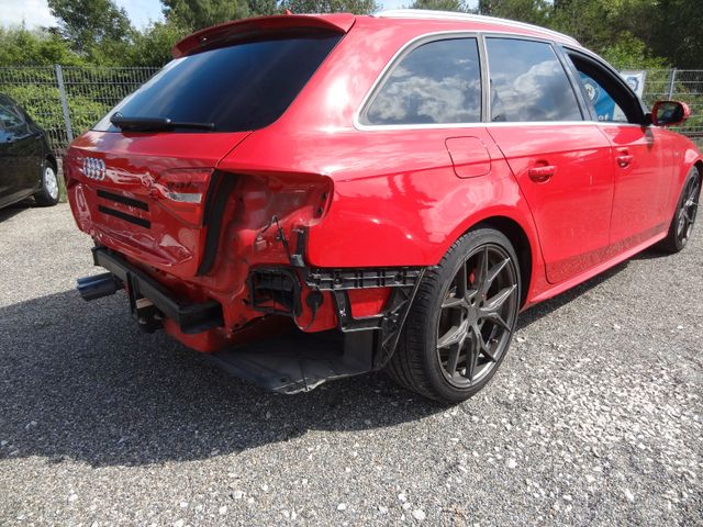 Fahrzeugabbildung Audi A4 Avant S line Sportpaket plus/Navi/86.500 Km