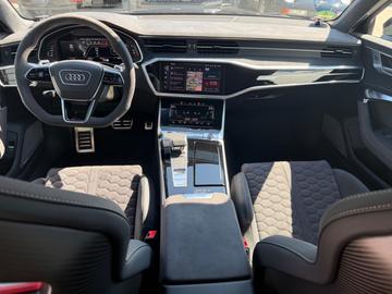 2025 AUDI RS6 — миниатюра 21