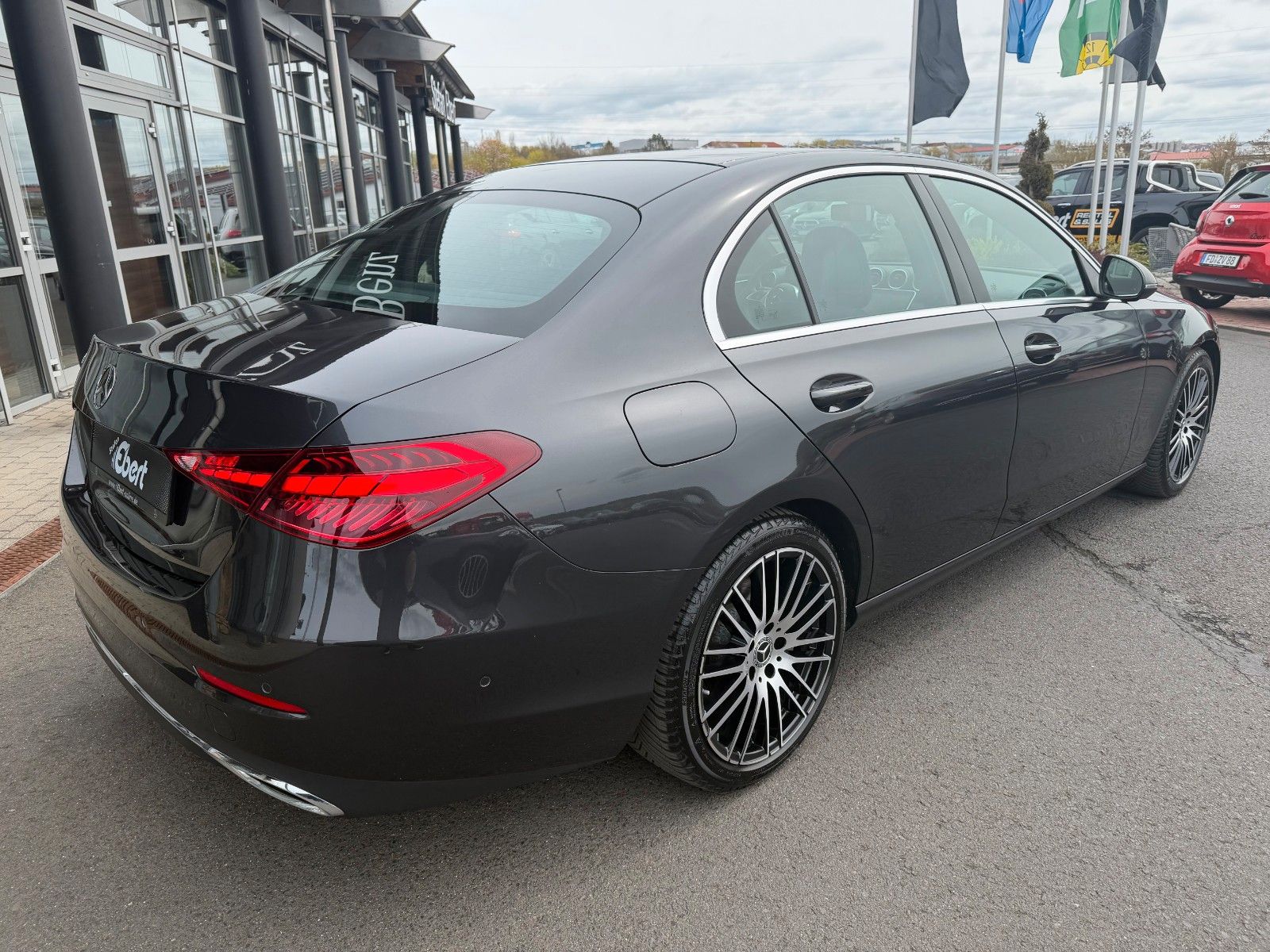Fahrzeugabbildung Mercedes-Benz C 200d Avantgarde+Dirstr+Memory+Digital+TotW+