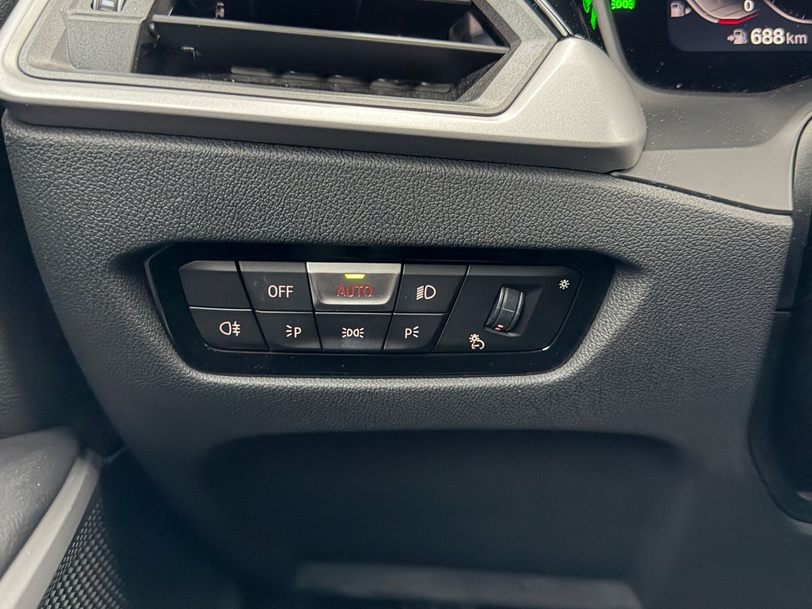 Fahrzeugabbildung BMW 318 3 Touring*LEDER*TEMPO*LED*APPLECAR*KAMERA*