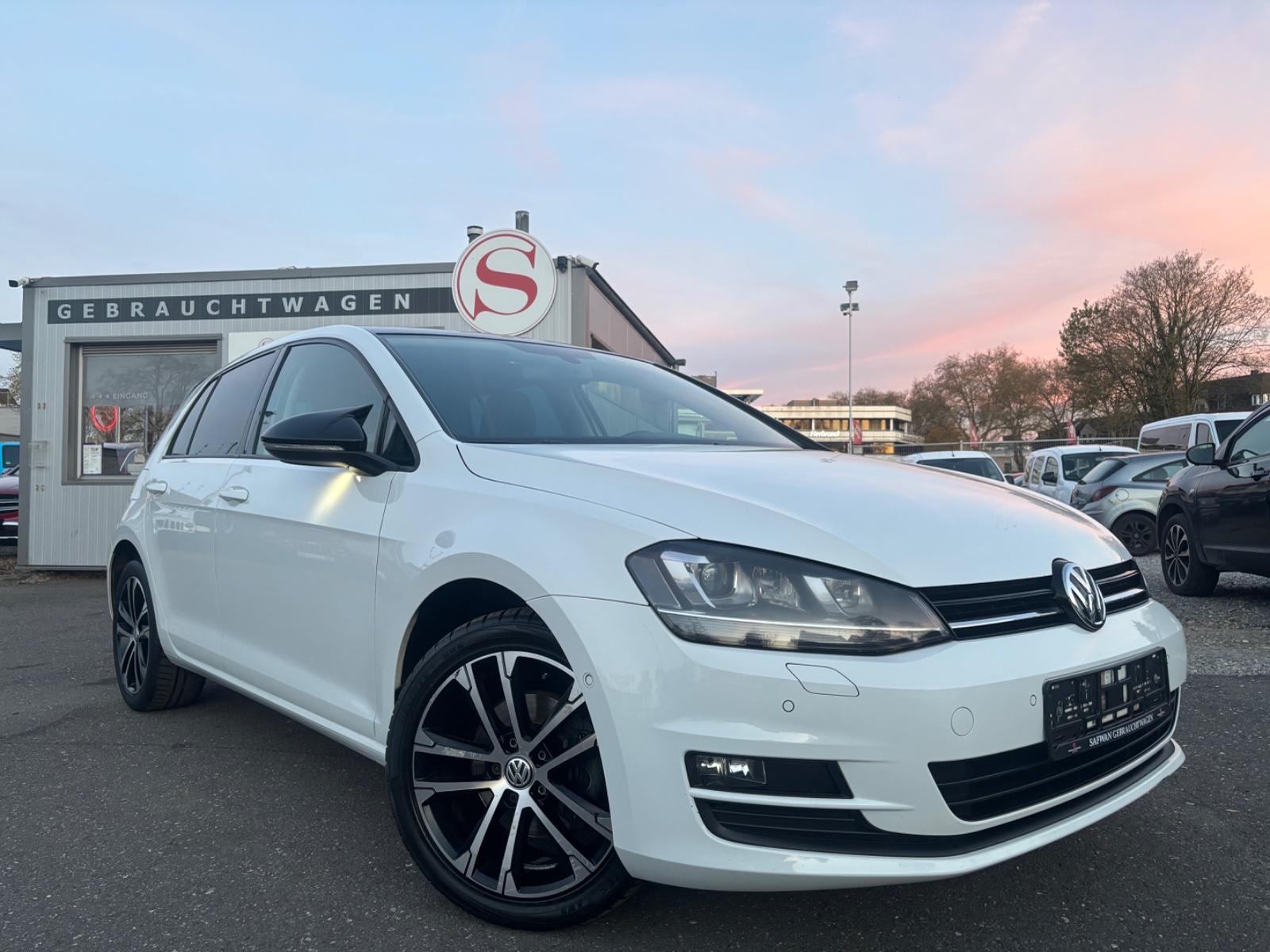 Volkswagen Golf VII Lim. TDI*PANO*LEDER*STZH*TEMP*ALLS*TEL*