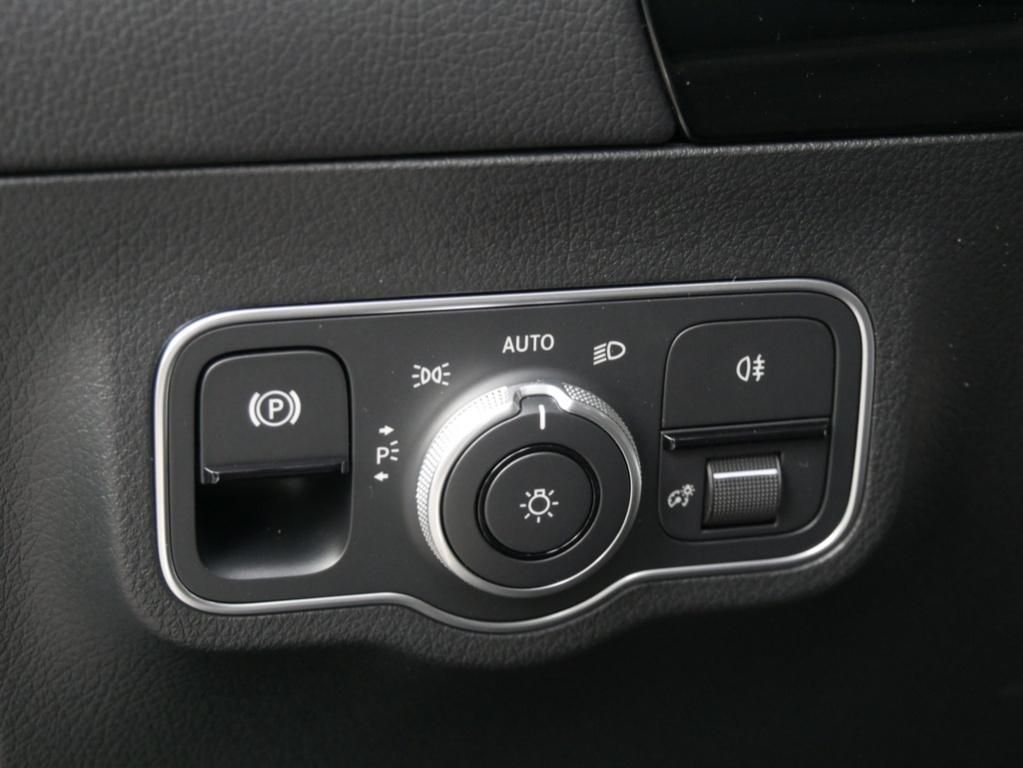 Mercedes-Benz GLA 200 |AMG|Edition|KEYL|NAVI|MBeam|AHK|DISTR