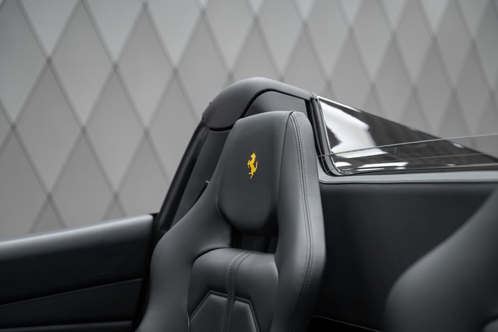 488 Spider BLACK BLACK FULL CARBON - Bild 22