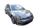 Volkswagen Golf VII Lim. e-Golf, ACC LEDER KAMERA LED - Volkswagen Elektroautos