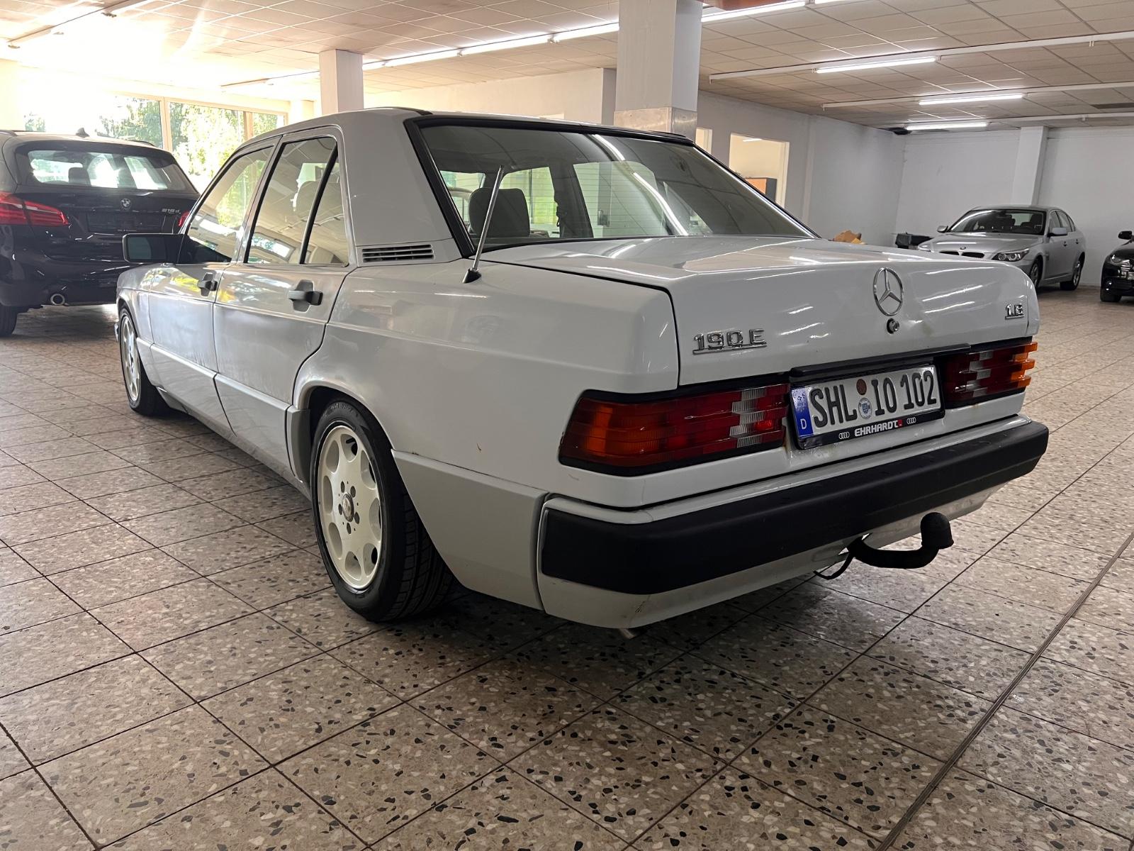 MERCEDES-BENZ - 190 - BVA 1.8 109 CV - ATTELAGE