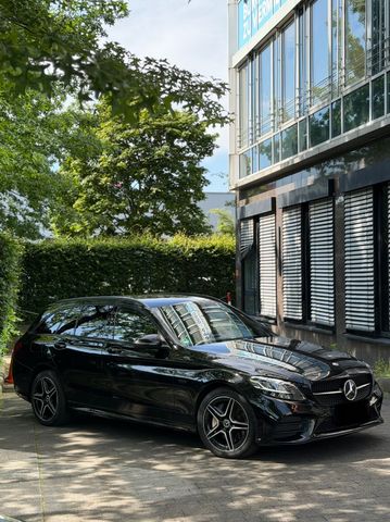 MERCEDES-BENZ C300de Schwarz, gepflegtes Fahrzeug, DE ZL