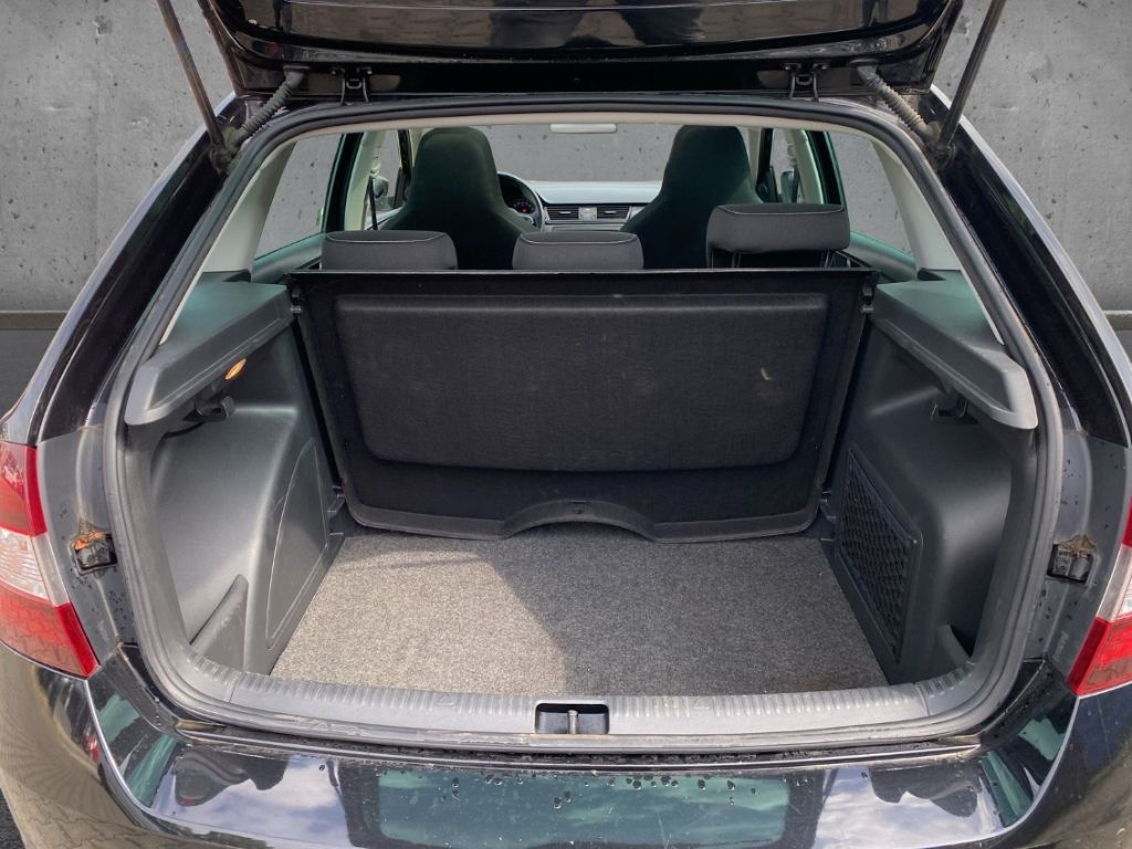 Fahrzeugabbildung SKODA Rapid SB 1.2TSI Style Plus BiXen Pano Klimaauto