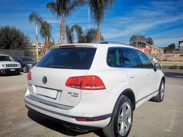 Volkswagen Touareg - 7