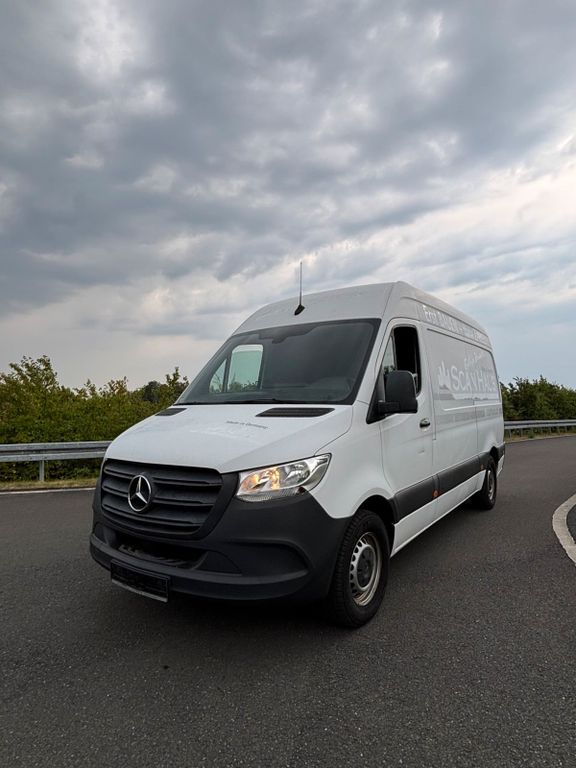 Image of Mercedes-Benz Sprinter