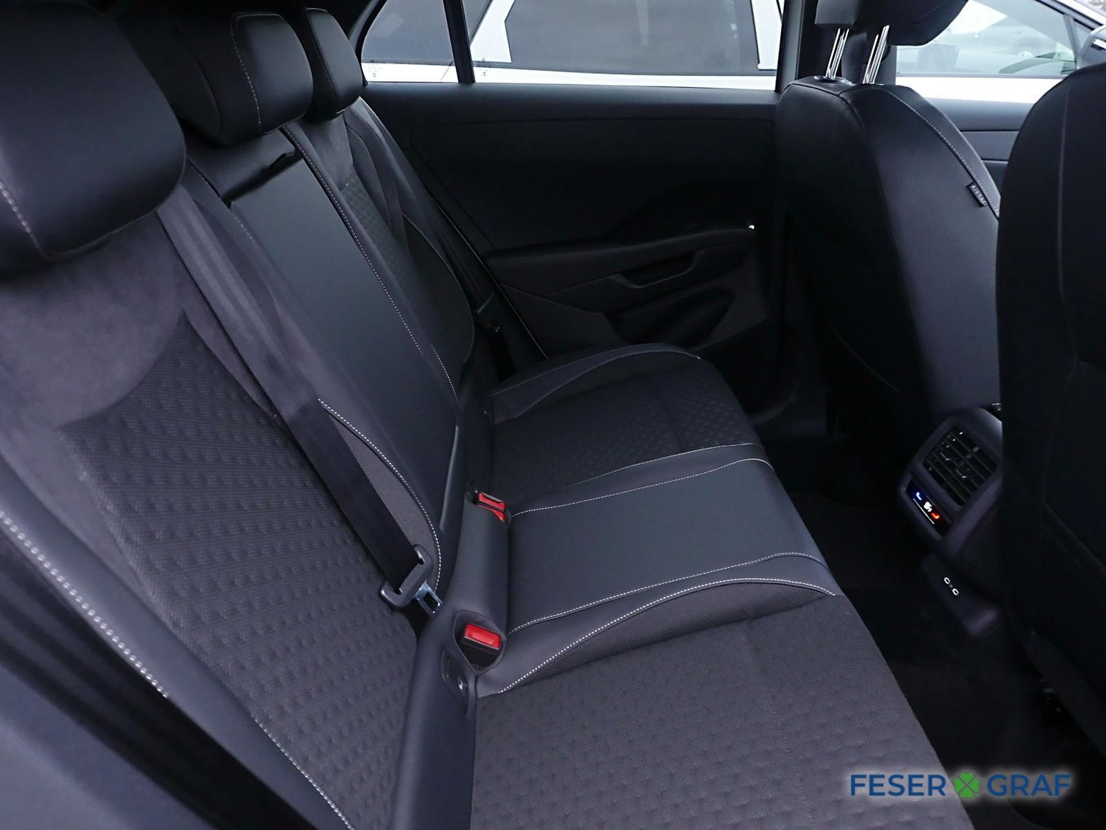 Volkswagen T-Roc - Bild 7