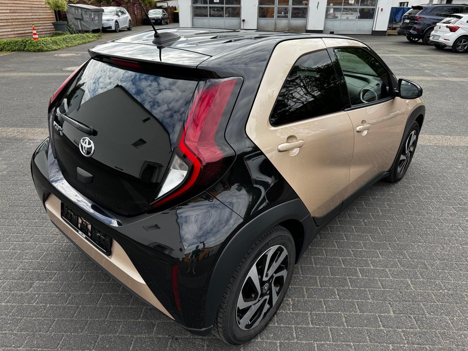 Toyota Aygo X Pulse- AUTOMATIK+KAMERA+DAB+SITZHZG