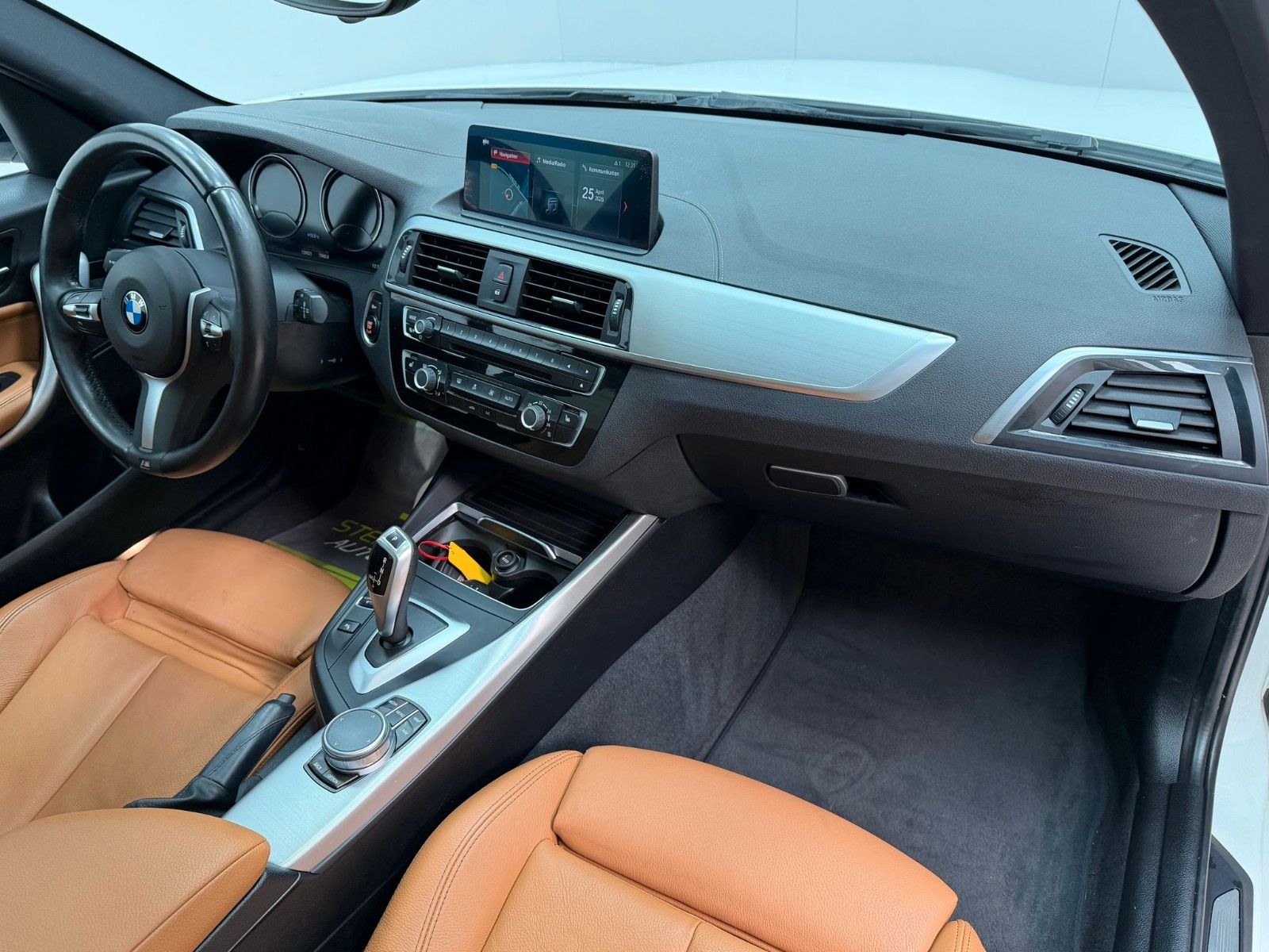 BMW 120 i /M SPORT / NAVI / SHZ / SCHIEBEDACH foto 13