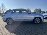 Mercedes-Benz GLE 450 4M AMG+PANO+HUD+STANDHEIZ.+AHK+AIRMATIC+ - mit Benzin-Antrieb: Geländewagen, Automatik