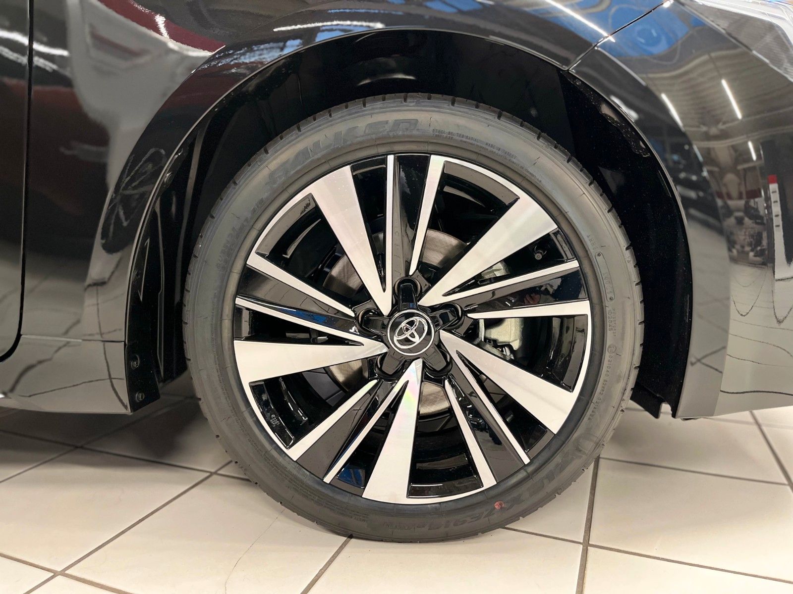 Fahrzeugabbildung Toyota Corolla Hybrid Teamplayer - Technik Paket