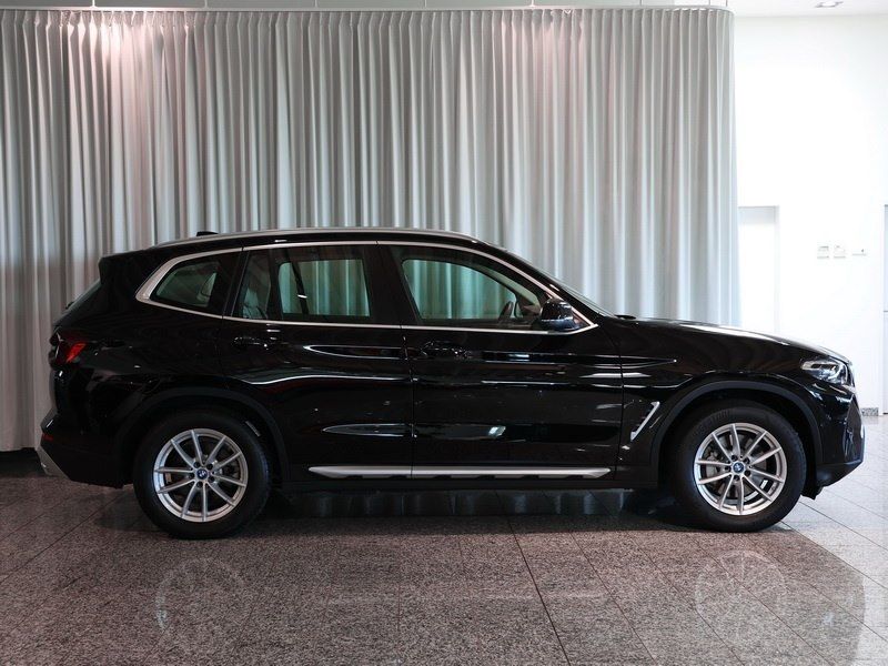 BMW X3 xDrive30e LED RFK LivCockp+ Standheiz. imagem 2