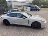 Porsche Panamera GTS - Porsche Panamera: Coupe