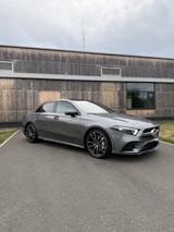Mercedes-Benz A 35 4MATIC Junge Sterne|Pano|Kamera|Ambiente - : Junge