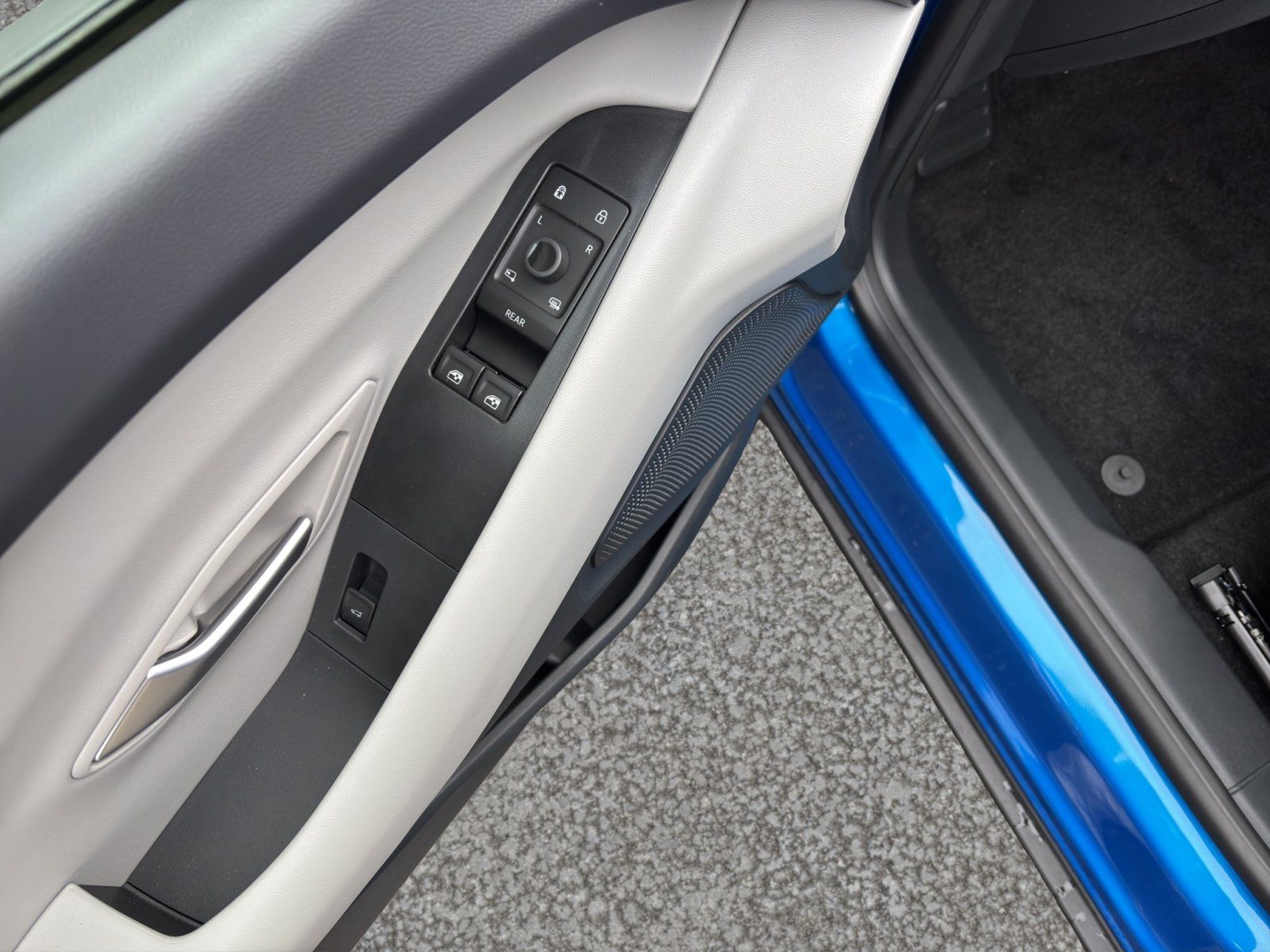 Fahrzeugabbildung Ford Explorer RWD