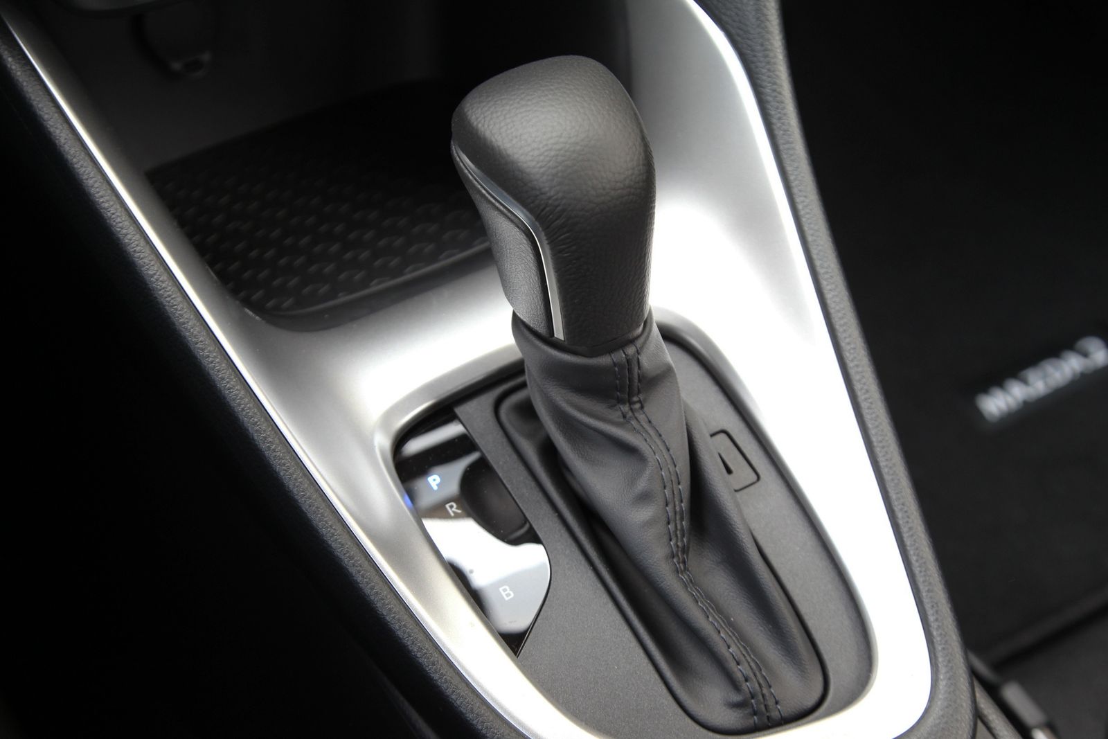 Mazda 2 Hybrid - Bild 10