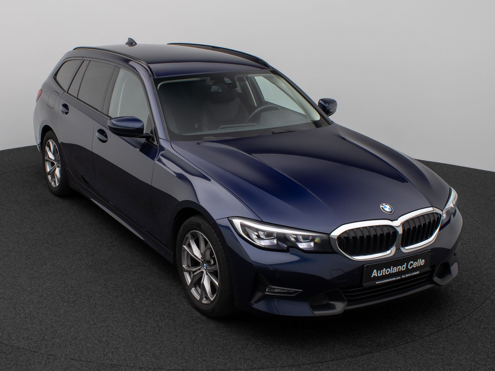 Fahrzeugabbildung BMW 320d Sport Line DAB HiFi PDC Geschwindigkeitsreg