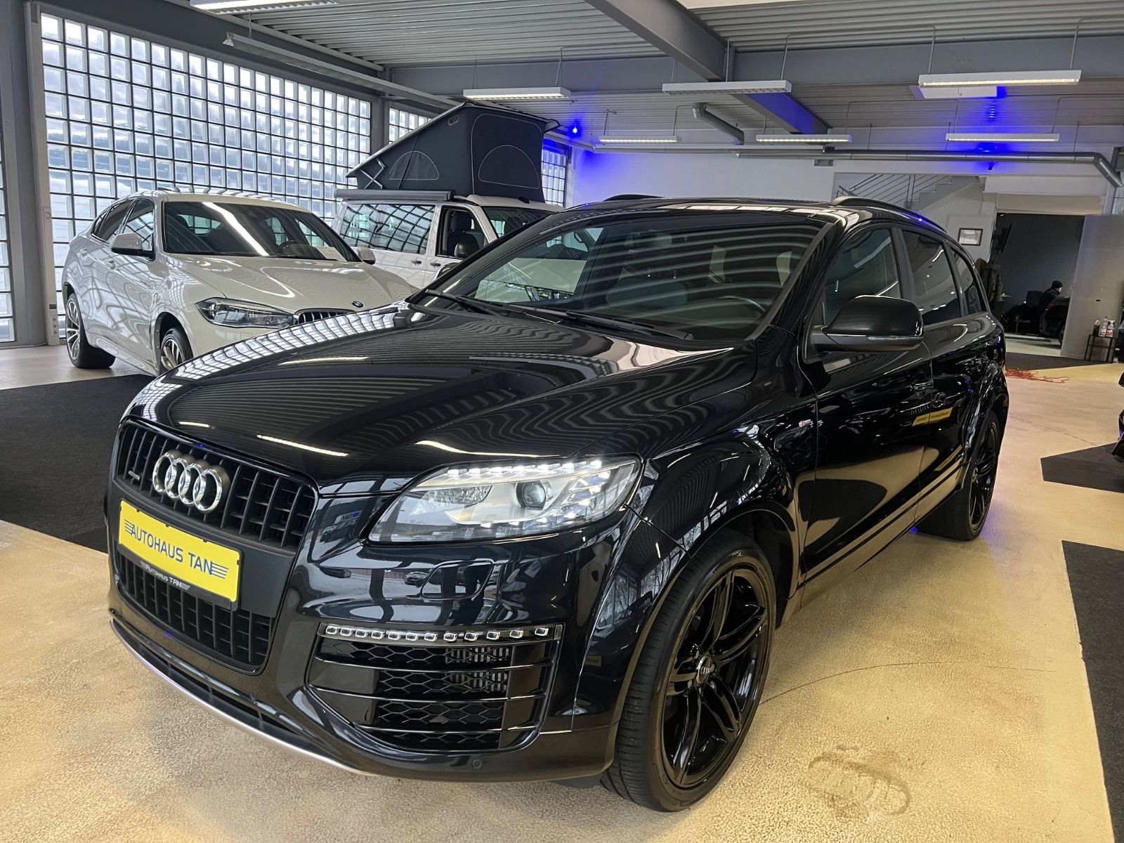 Fahrzeugabbildung Audi Q7 3.0 TDI quattro S line V12 Paket * 7.SITZER *