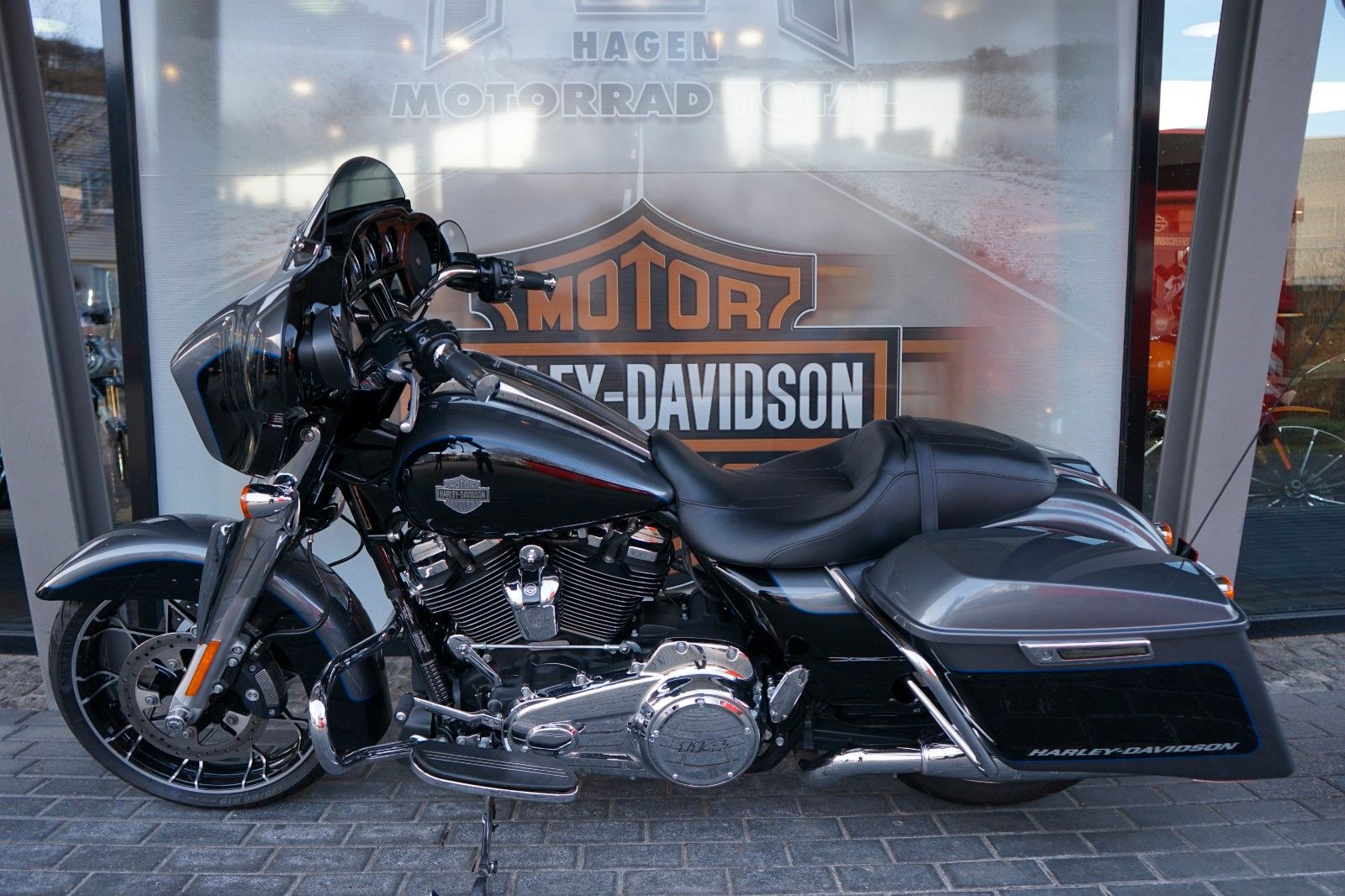 Fahrzeugabbildung Harley-Davidson Street Glide Special FLHXS 114 mit Scremin Eagle