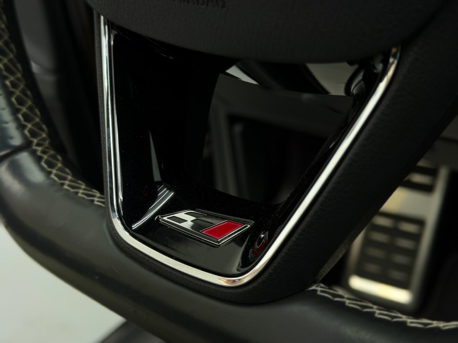 Seat Leon ST Cupra 290 ch DSG • Toit pano • Caméra • Cuir / Alcantara • DCC • Jantes 19"