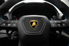 Urus S 2024 BLUE/BLACK-YELLOW MASSAGE B&amp;O PANO