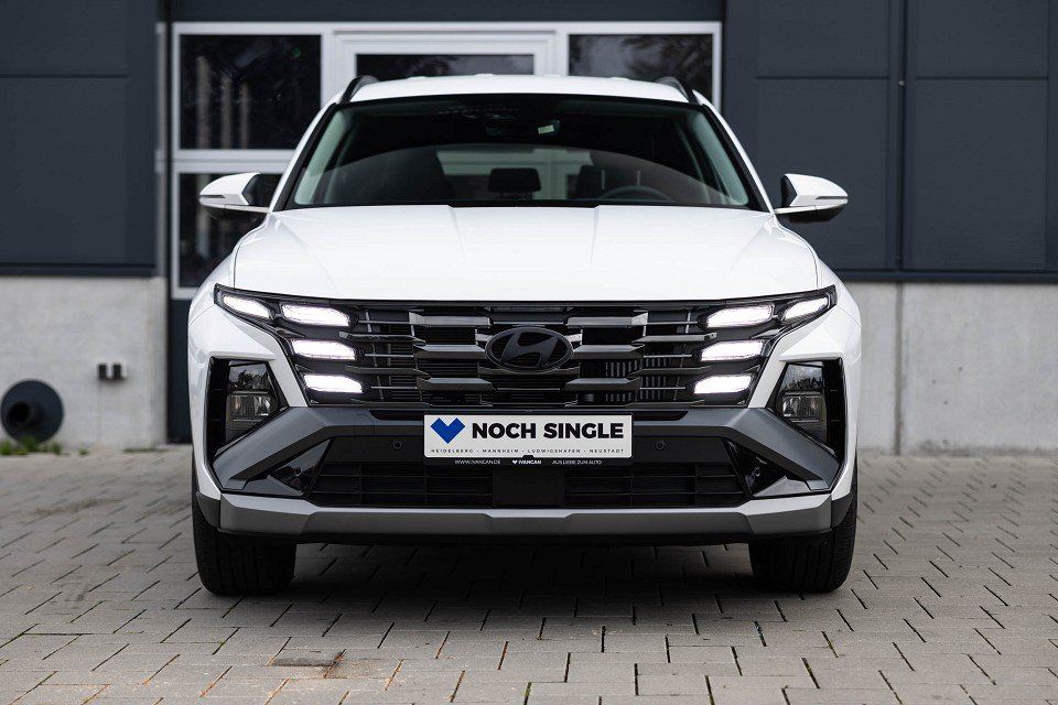 Fahrzeugabbildung Hyundai TUCSON 1.6T 160PS 48V DCT AWD TREND LED