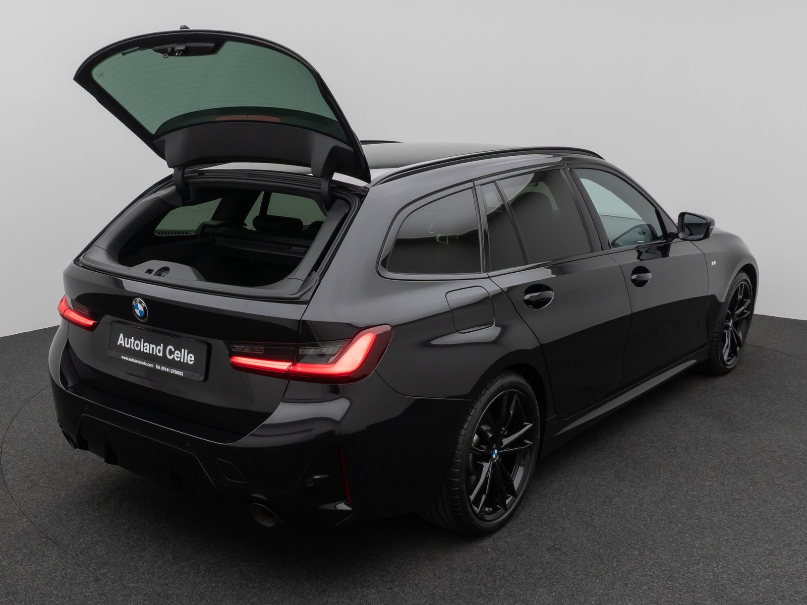 Fahrzeugabbildung BMW 330i M Sport HUD DAB H/K PDC Komfort Alarm 19"