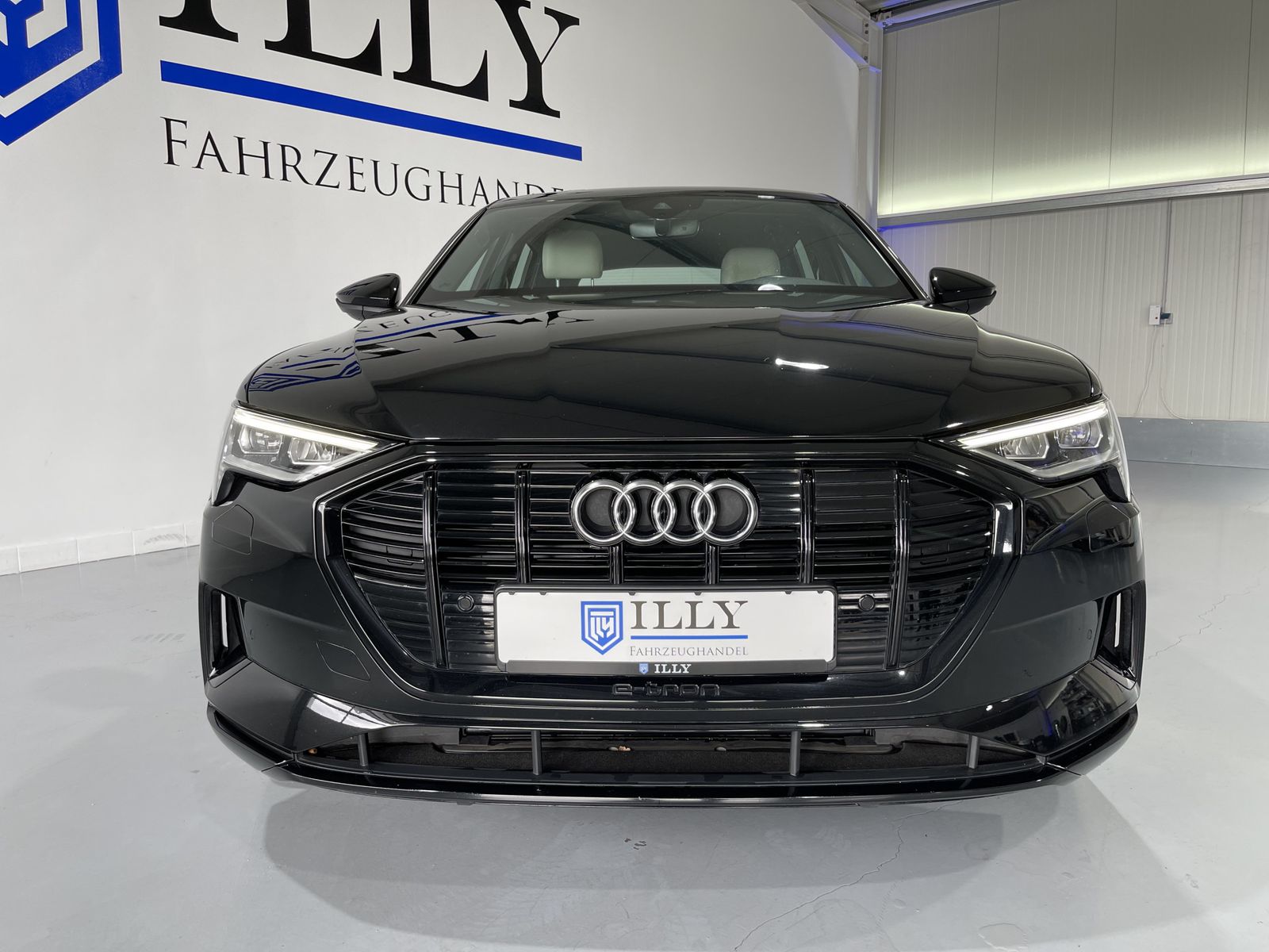 Fahrzeugabbildung Audi e-tron 55 Quattro*Pano*Cam*Leder*Optik*LED*B&O*