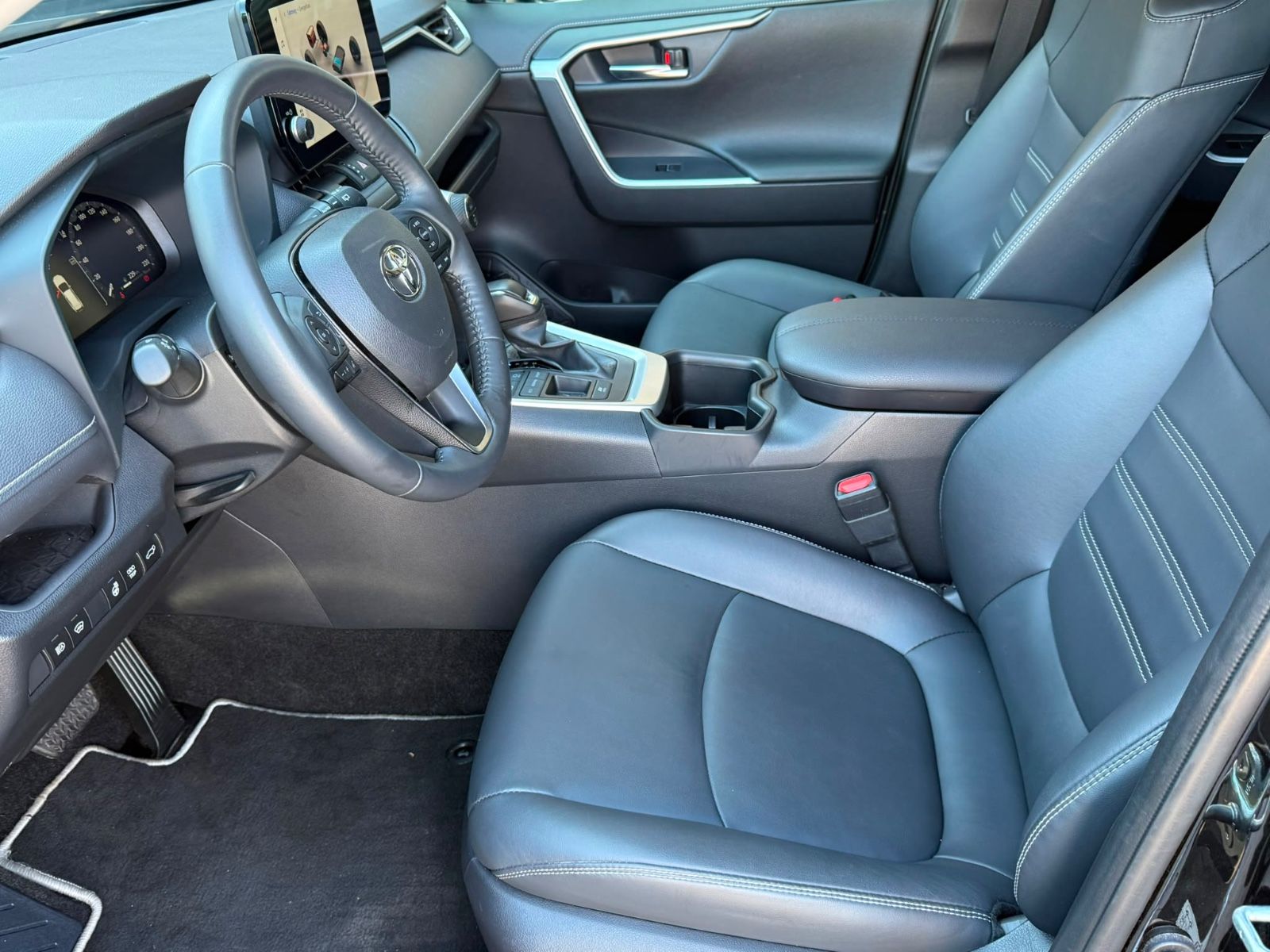 Toyota RAV4 Hybrid **LEDER** foto 11