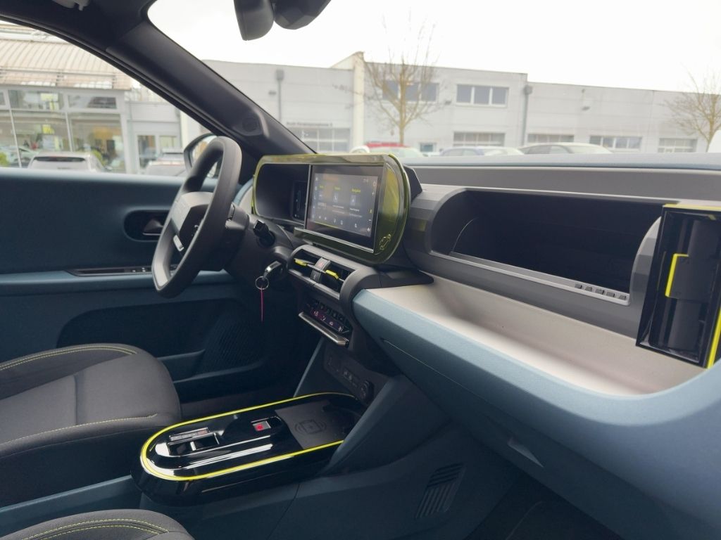 Fahrzeugabbildung Fiat Grande Panda Business Edition Hybrid, Navi, PDC.