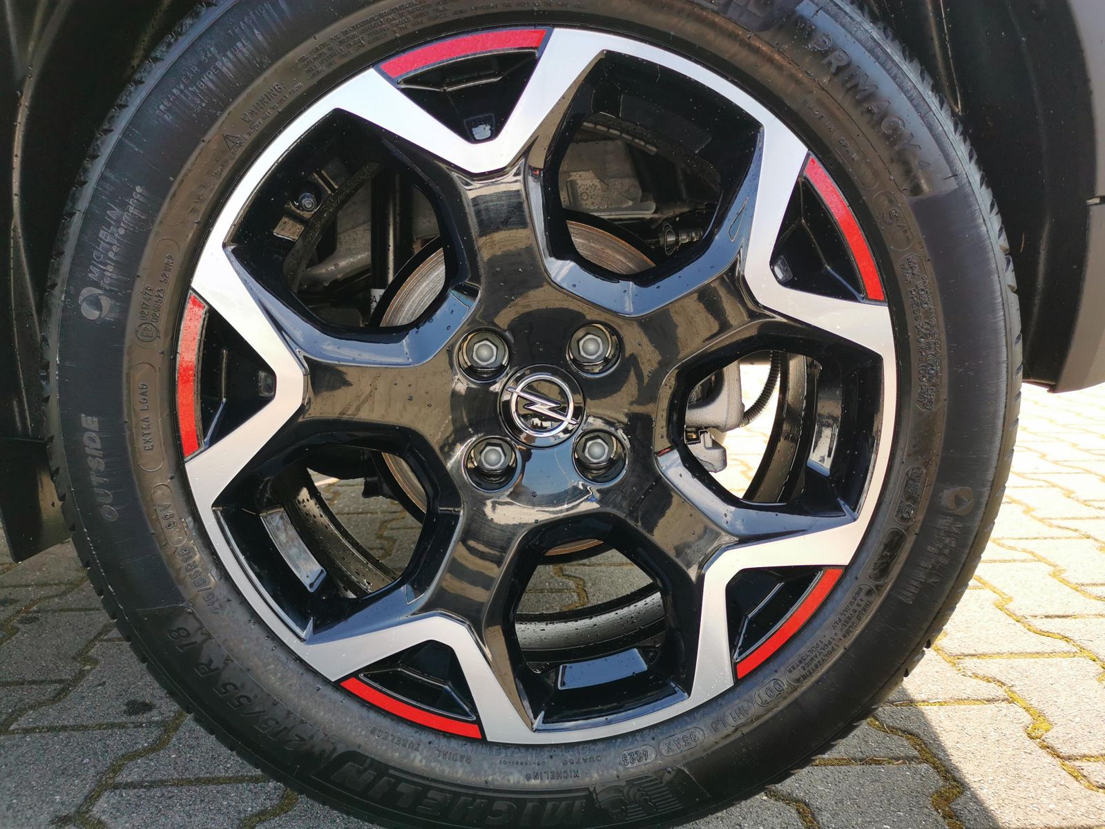 Fahrzeugabbildung Opel Mokka GS Electric