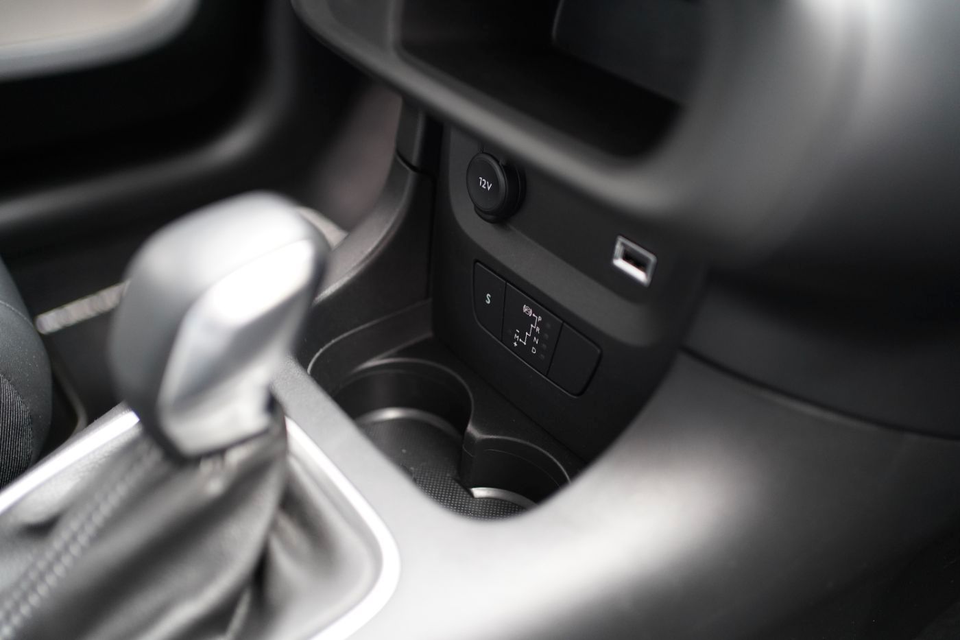 Fahrzeugabbildung Citroën C3 PureTech 110 EAT6 Elle Automatik Sitzheizung