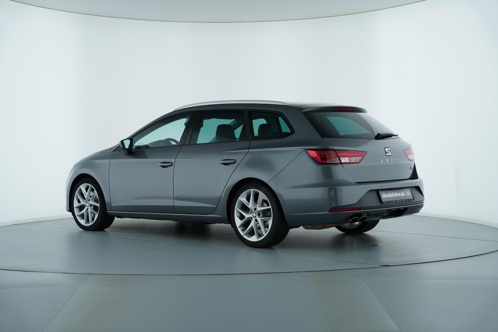 Seat LEON ST FR 1.8TSI COMBI SCHECKHEFT GEPFLEGT+AHK