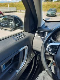 Land-Rover Discovery Sport - 5