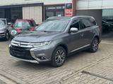 Mitsubishi Outlander Top 4WD | 7 Sitzer | 1 Hand | Navi - Mitsubishi 7-Sitzer