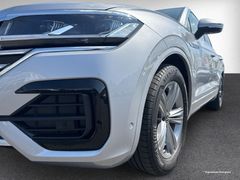 VW Touareg 3.0 TDI R-Line 4M Navi Fahrass Ahk Luft VW Touareg 3.0 TDI R-Line 4M Navi Fahrass Ahk Luft
